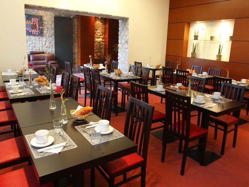 Vacancéole - Le Duguesclin Dinan Extérieur photo